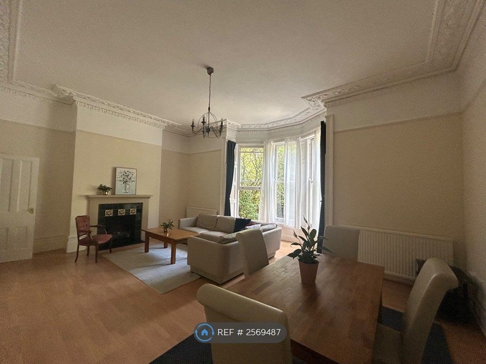 Property photo 2 of 6 Living Room