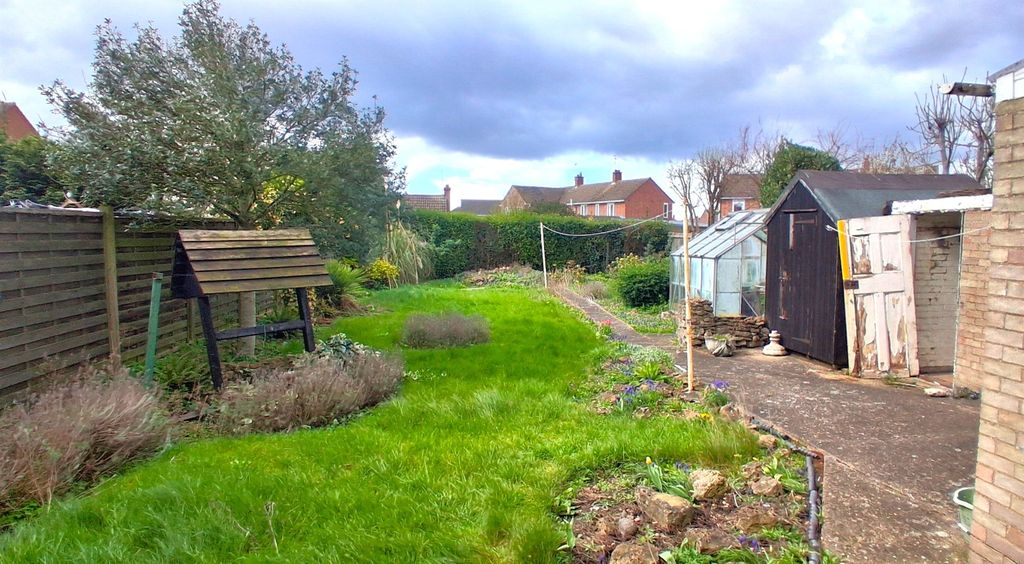 Property photo 2 of 16