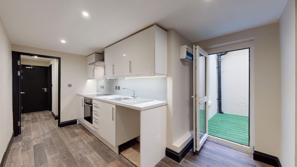 Property photo 1 of 9 6225F3Fa7d9d49001282534A-71F63c5A-2084-43B9-A670-7