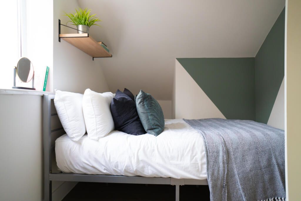 Property photo 1 of 5