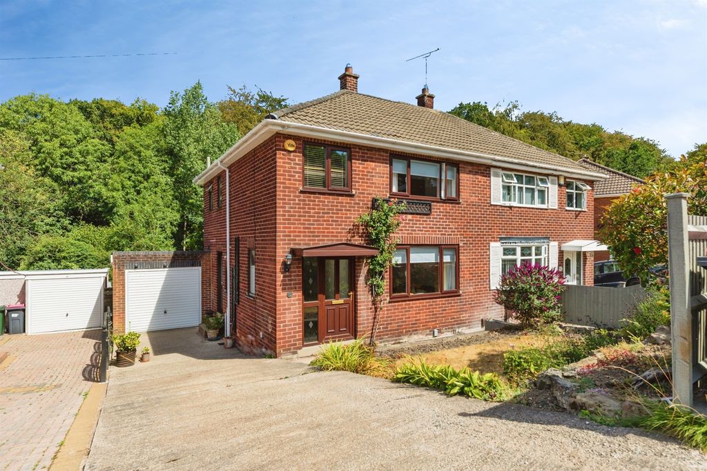 Property photo 1 of 16