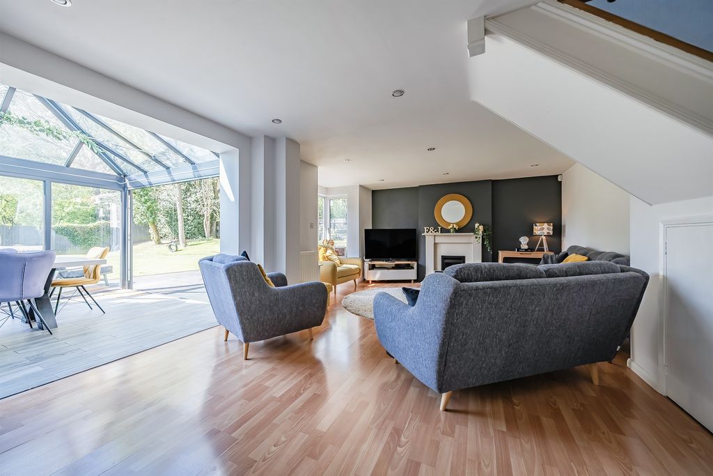 Property photo 3 of 15