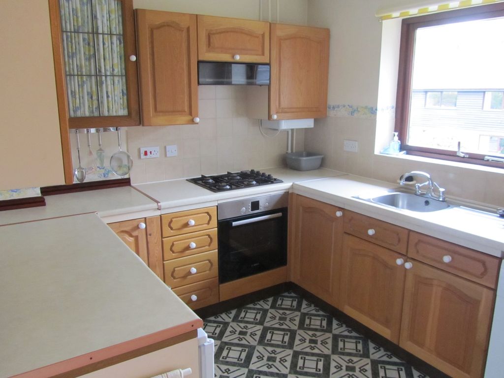 Property photo 3 of 8 Kitchen