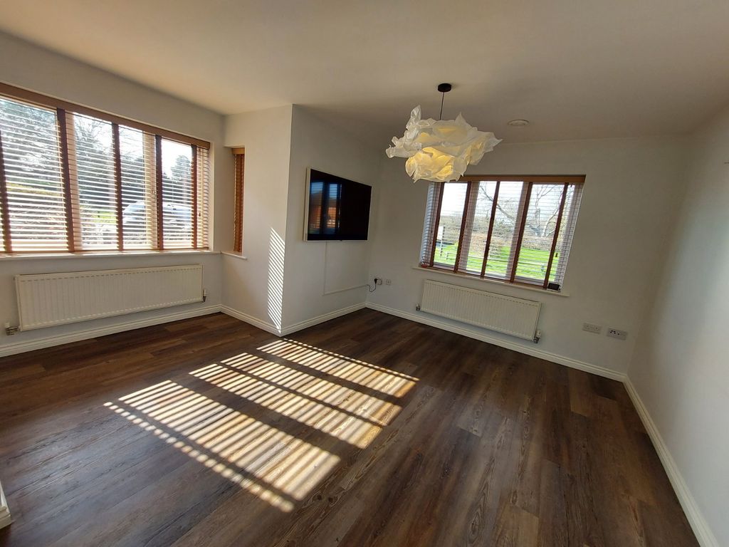 Property photo 3 of 10 Picture No. 07