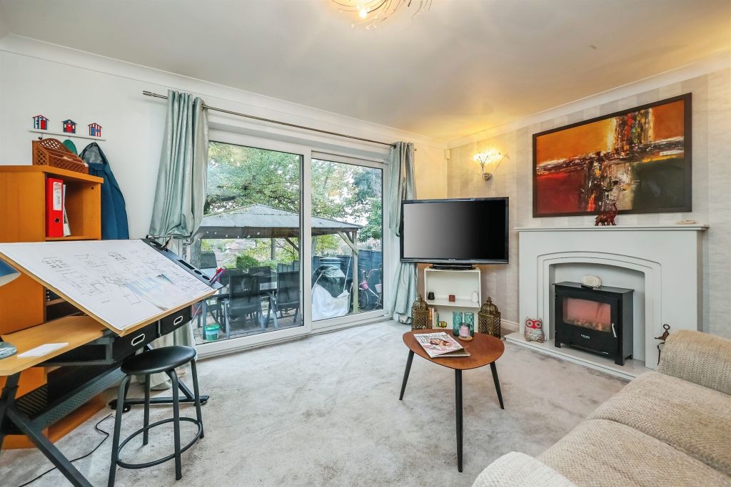 Property photo 3 of 17