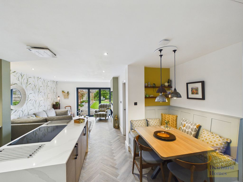 Property photo 3 of 25