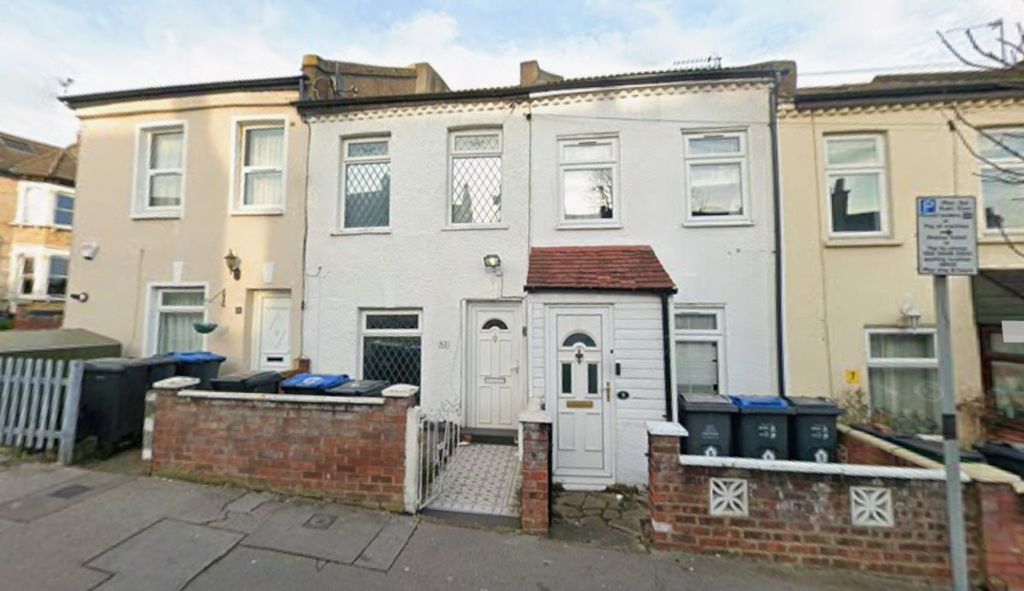 Property photo 1 of 8