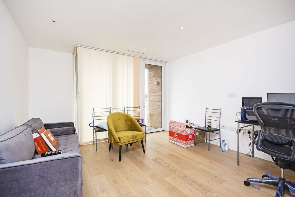Property photo 1 of 5