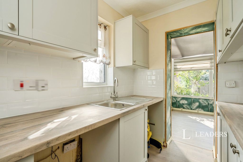 Property photo 3 of 14 Pbox-Img.Jpg