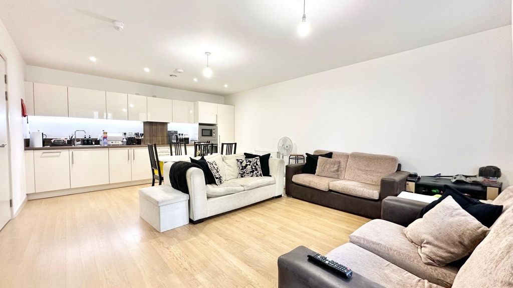 Property photo 2 of 12 Picture No. 13