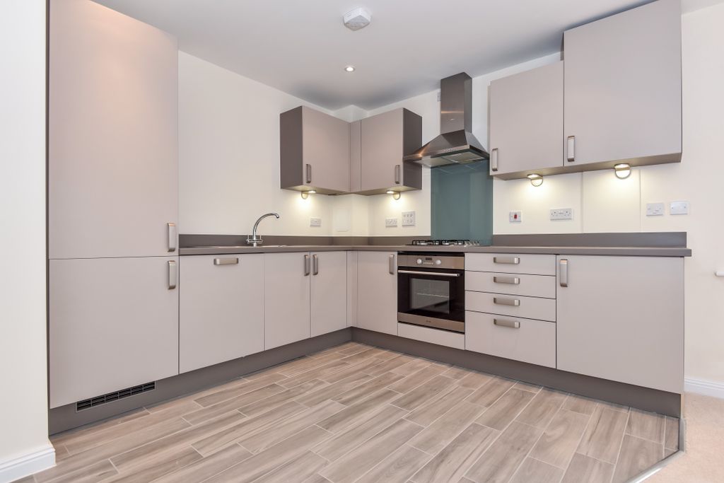 Property photo 1 of 9 6 Cg Pro Pics (1)