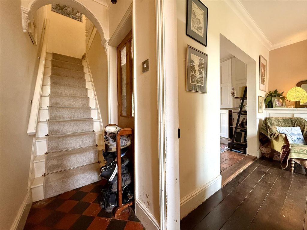 Property photo 2 of 23 2