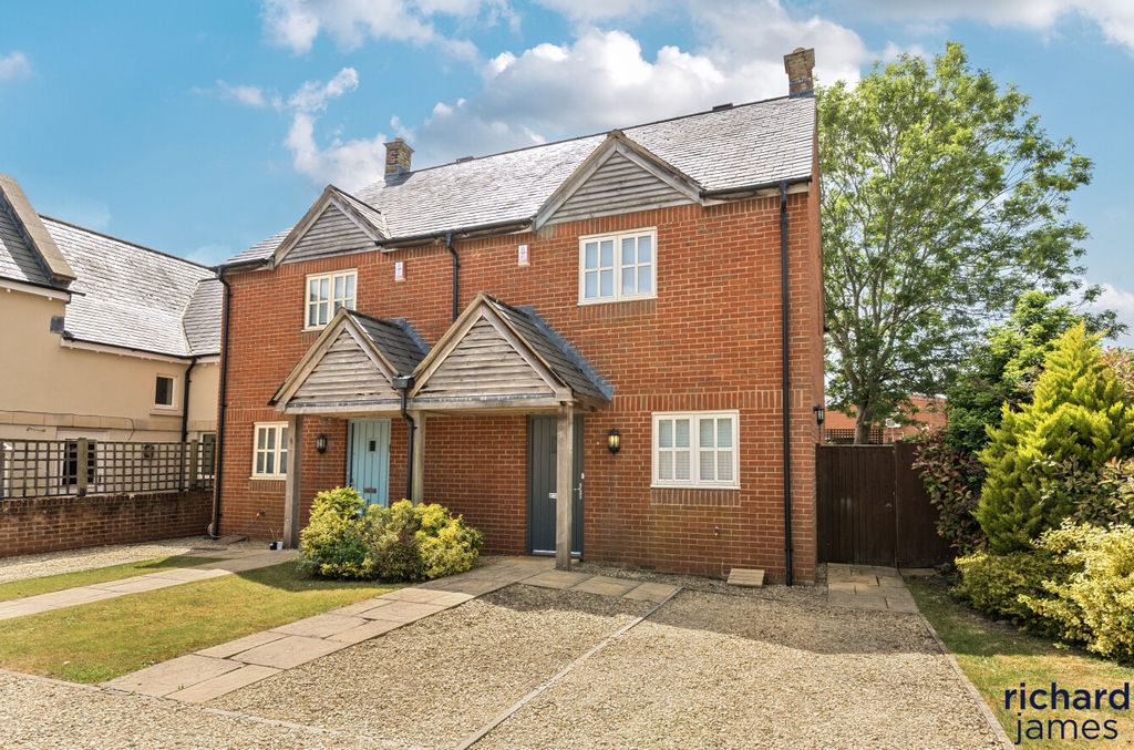 Property photo 1 of 11 505F3597E0F643c99647632E180Ed197