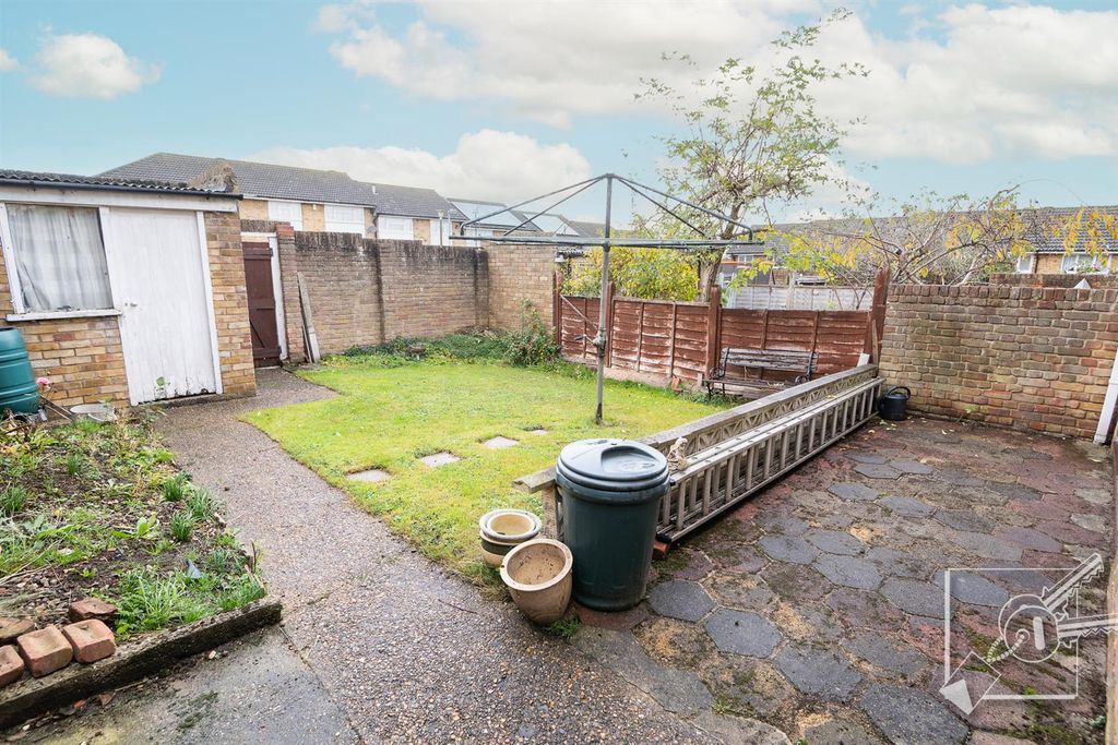 Property photo 2 of 24 Rear Garden