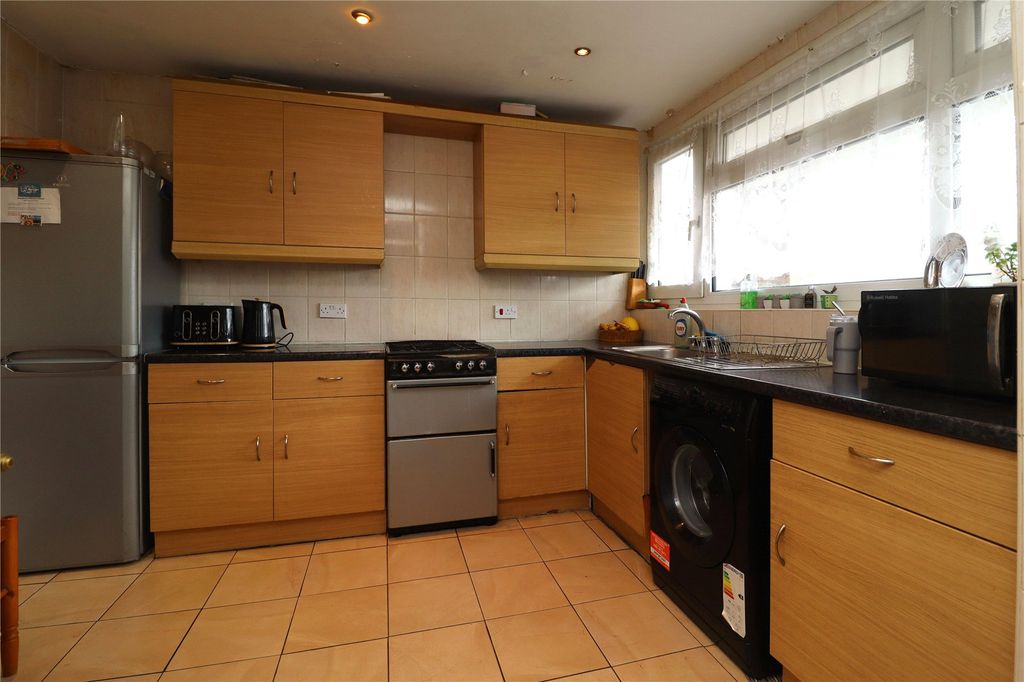Property photo 2 of 12 Picture No. 03