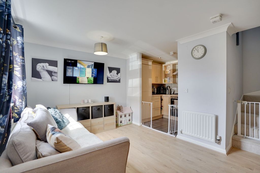 Property photo 2 of 12