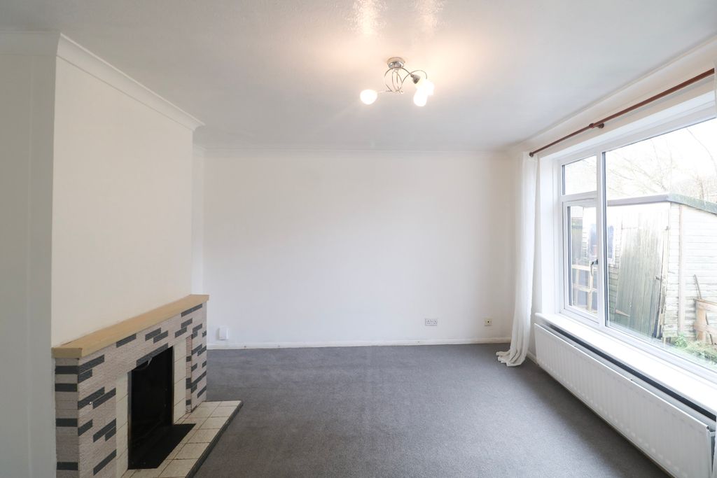 Property photo 3 of 15 Living Room1.2