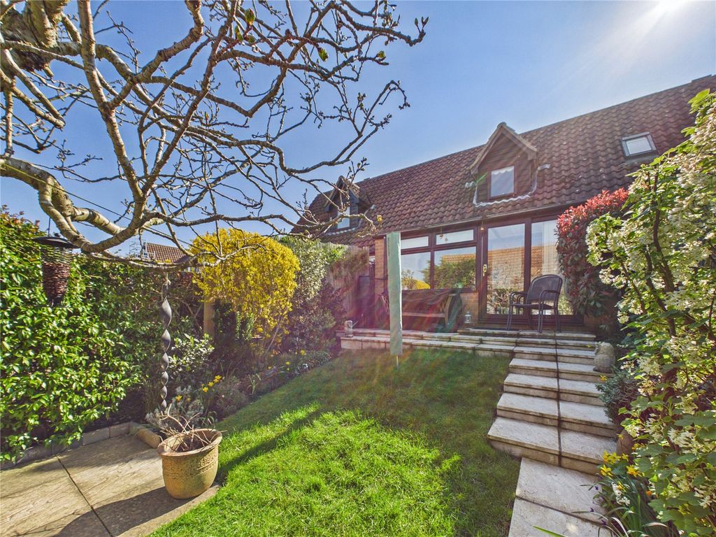 Property photo 3 of 10 Picture 3