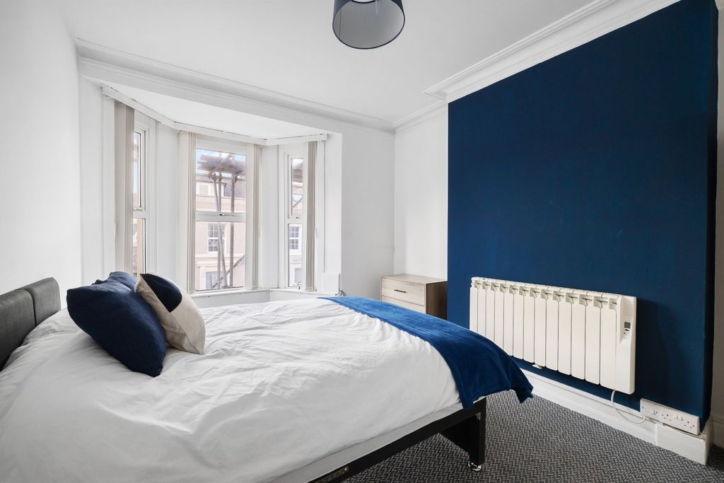 Property photo 1 of 8 0002