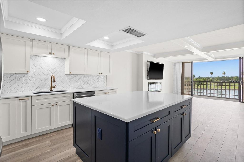 Property photo 3 of 19 <Alttext/>
