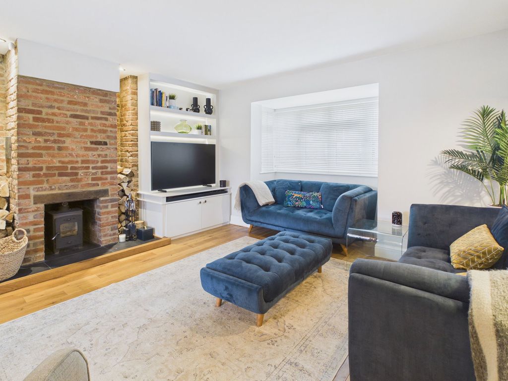 Property photo 2 of 41