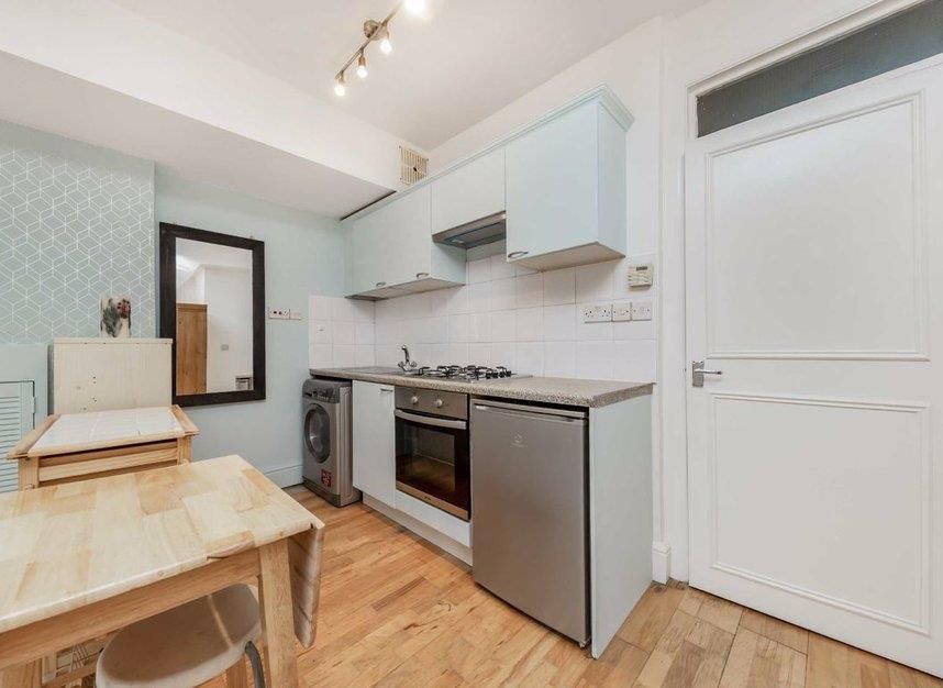 Property photo 3 of 5 Kitchen