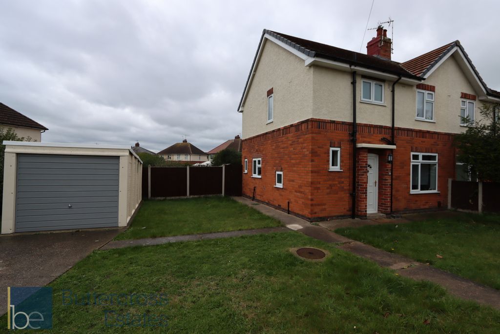 Property photo 2 of 13 Exterior