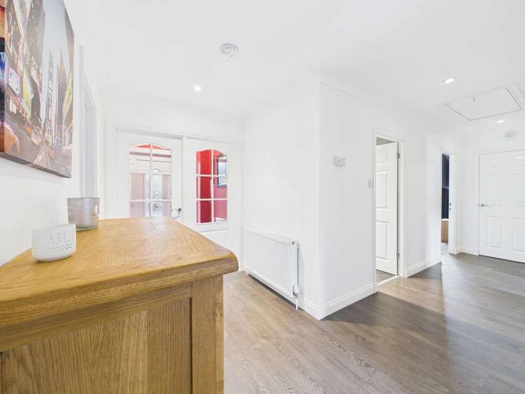 Property photo 2 of 26