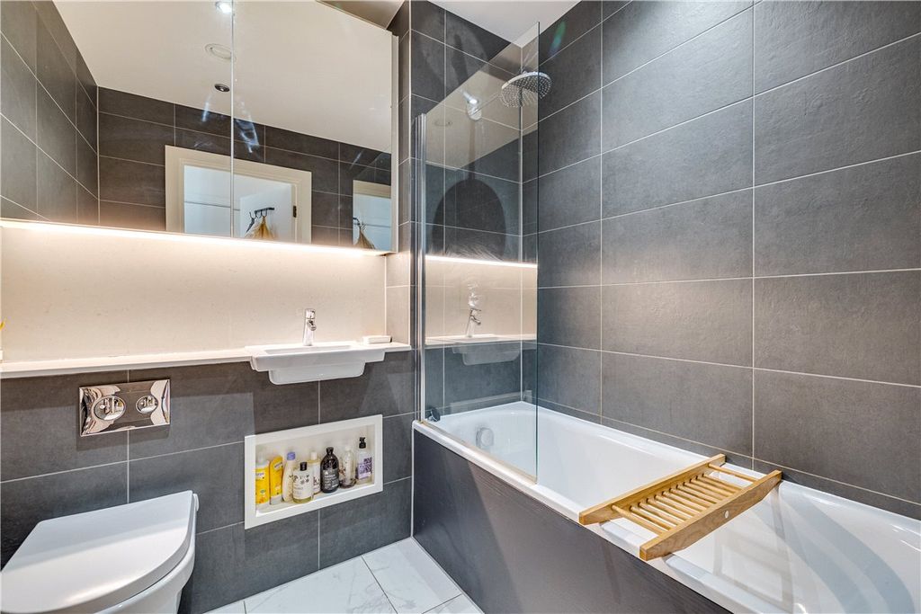 Property photo 3 of 16 Picture No. 18