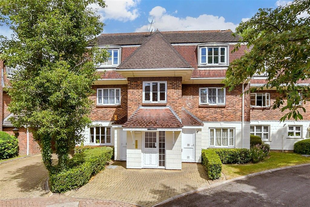 Property photo 1 of 9 External.(Web)