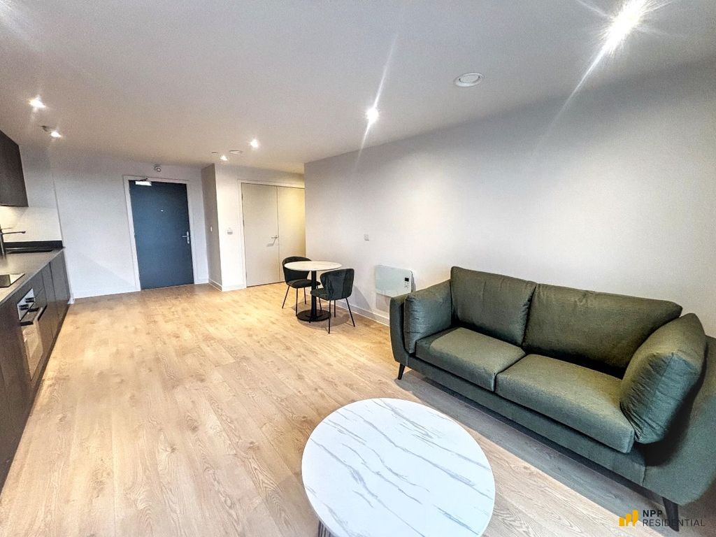 Property photo 2 of 18