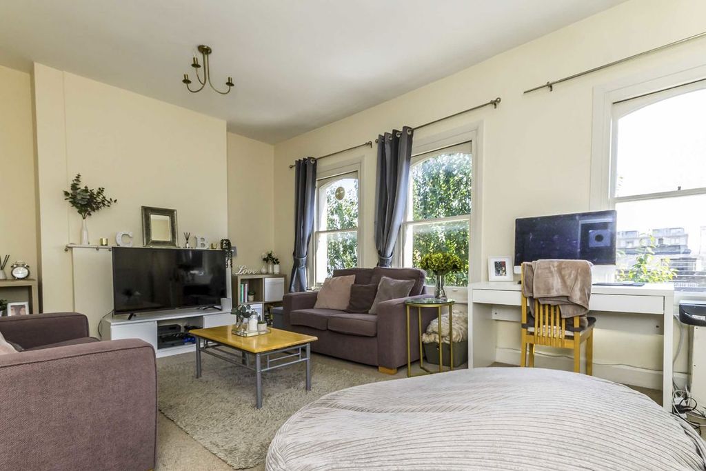 Property photo 2 of 4