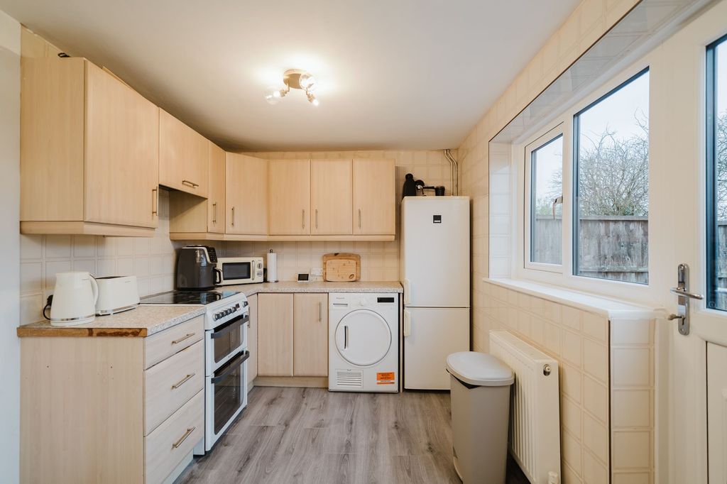 Property photo 3 of 22