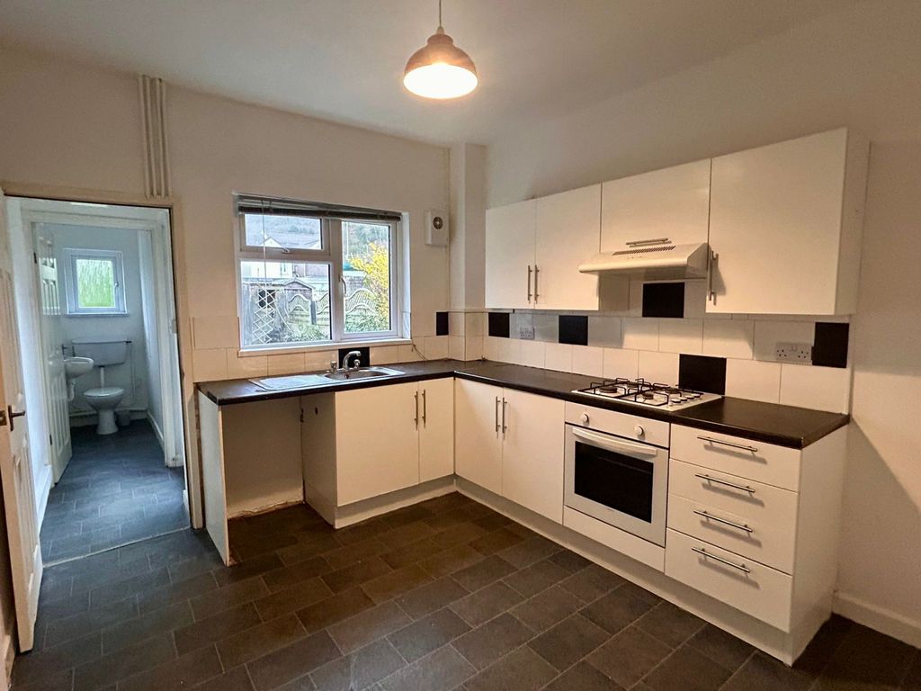 Property photo 3 of 10 Gallery