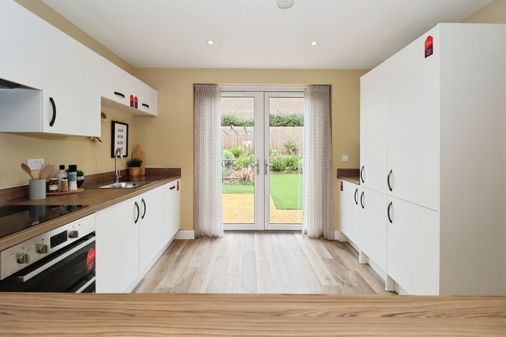 Property photo 2 of 17