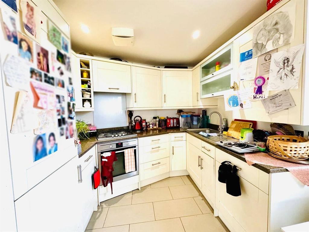 Property photo 2 of 7 Kitchen.Jpg