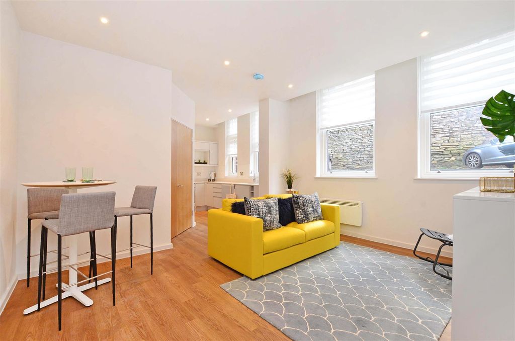 Property photo 3 of 18 Clo_1361.Jpg