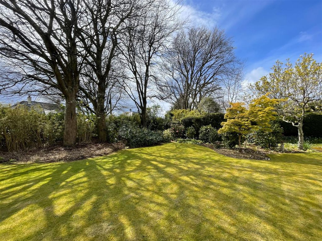 Property photo 2 of 26 Garden.Jpg