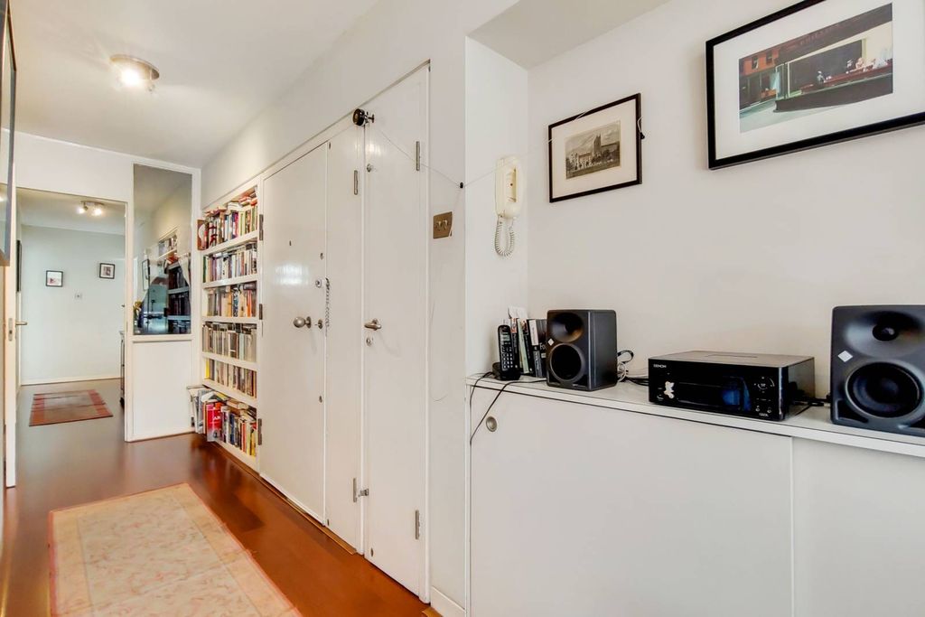 Property photo 3 of 16