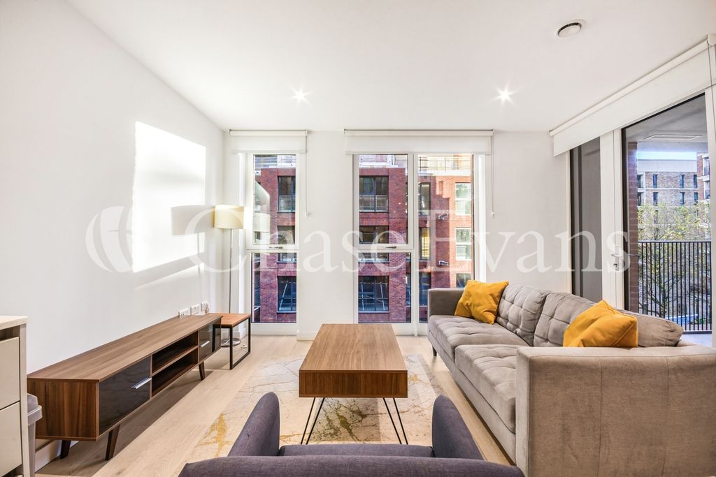 Property photo 1 of 11 Living