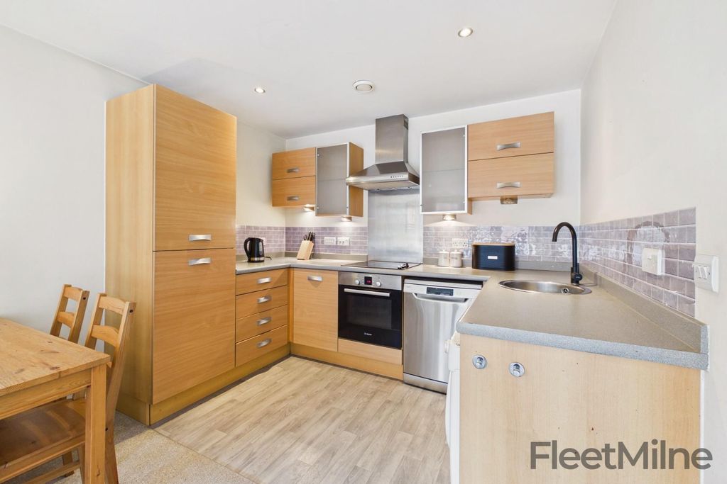 Property photo 2 of 12 Kitchen
