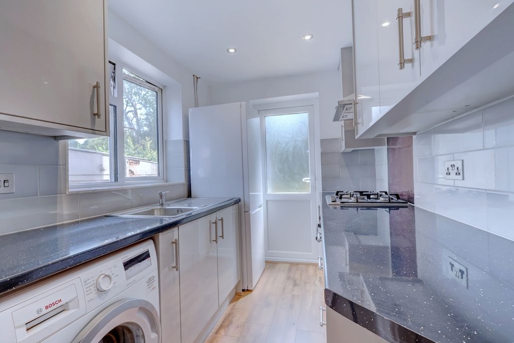 Property photo 3 of 12 Picture No. 05