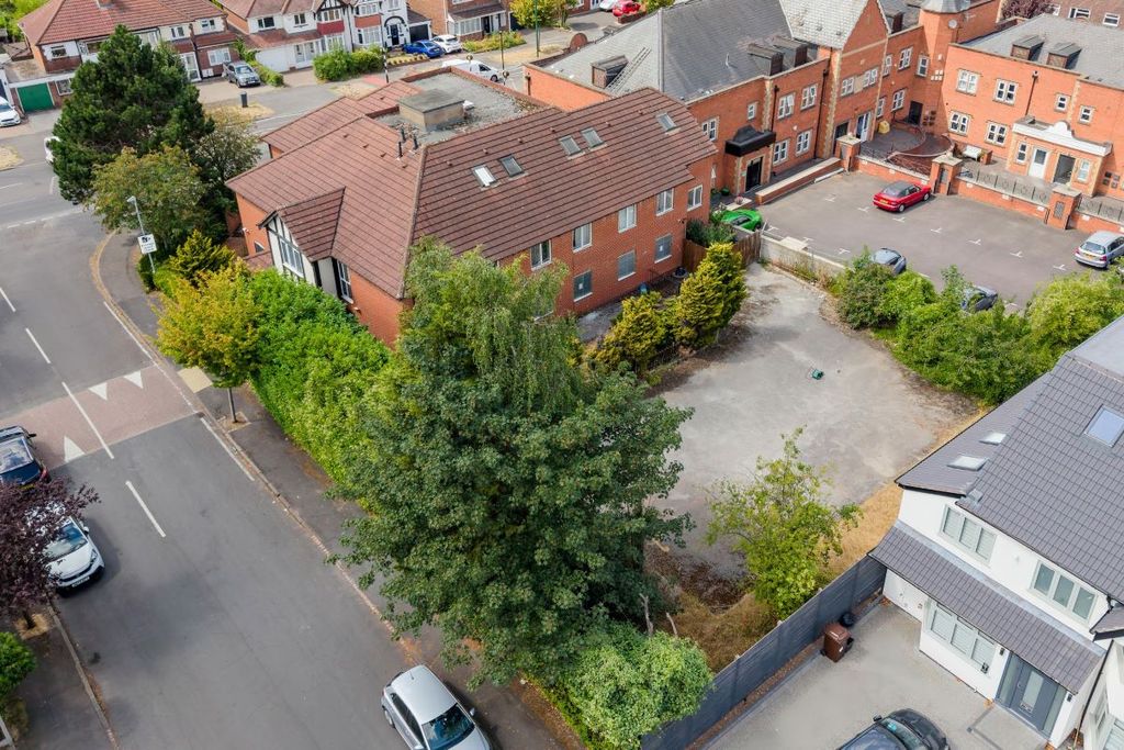 Property photo 3 of 39