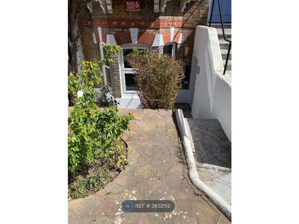 Property photo 3 of 16 Private Entrance