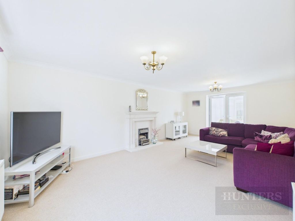 Property photo 2 of 19 Cam05333G0-Pr0173-Still019.Jpg