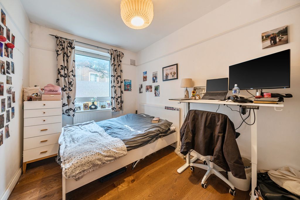 Property photo 3 of 15 Bedroom 2