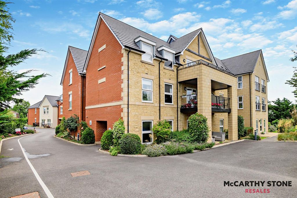Property photo 1 of 18 Meadowsweet Place