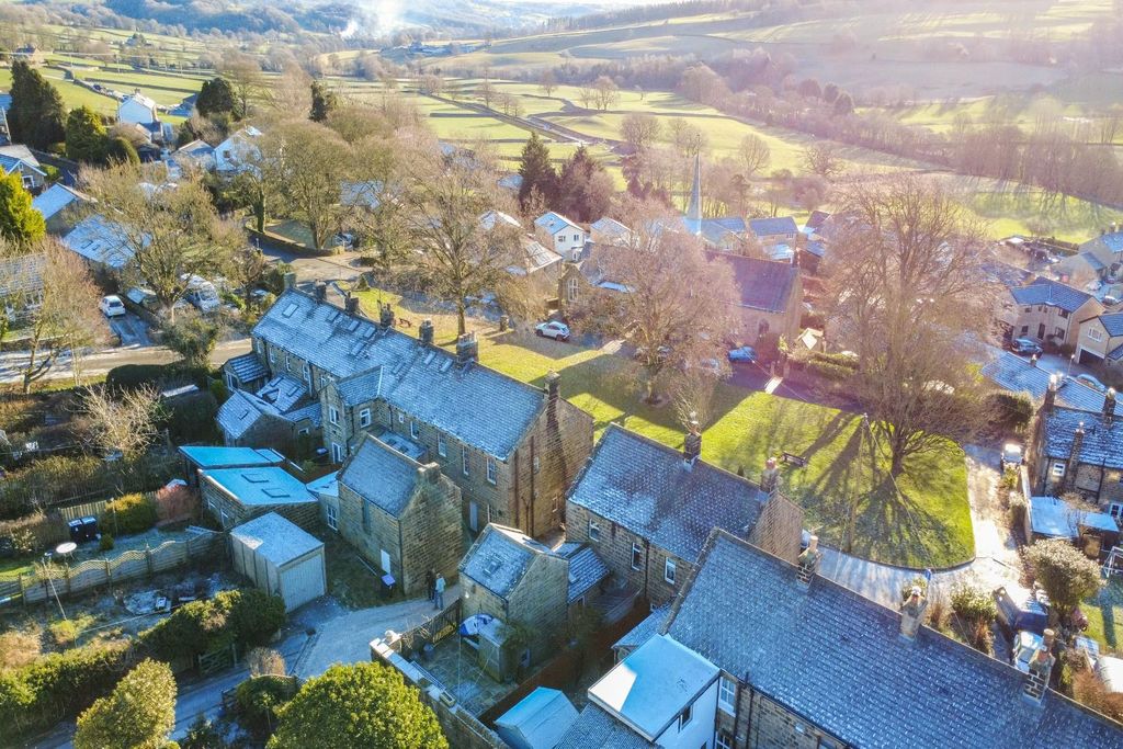 Property photo 2 of 20 5Chapelterracedrone-4.Jpg