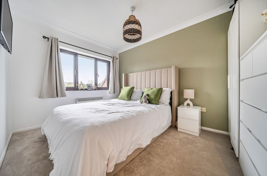 Property photo 3 of 18 1408001-24-6984A4...