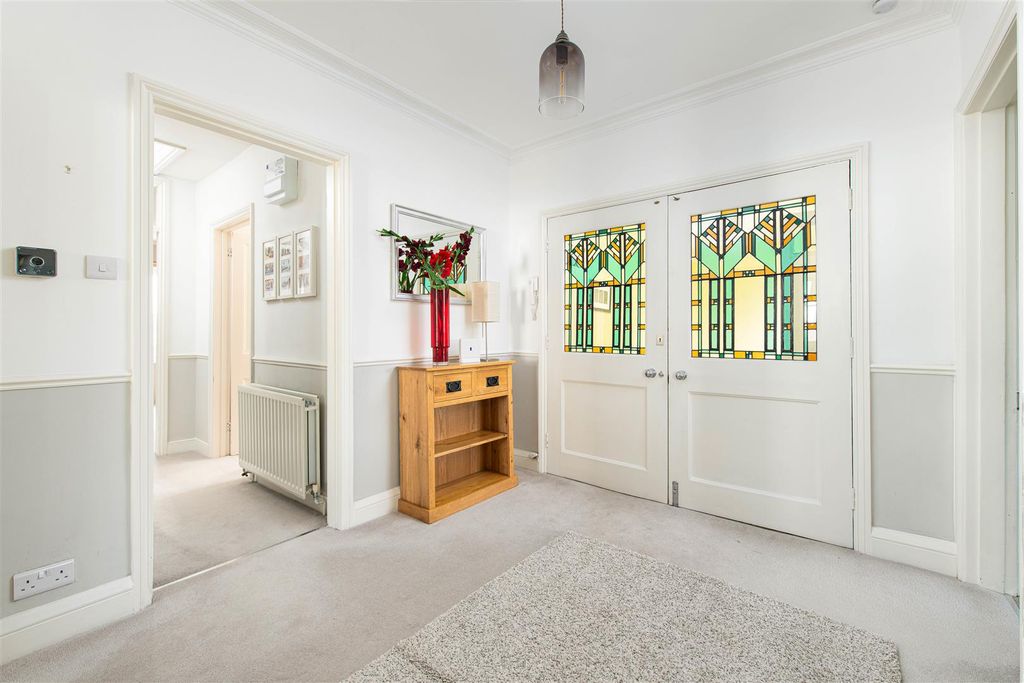 Property photo 3 of 21 Hall